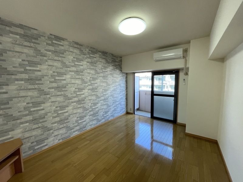 居室・リビング　同物件別室写真