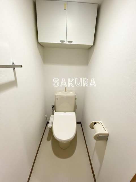 トイレ　嬉しい温水洗浄便座付き♪