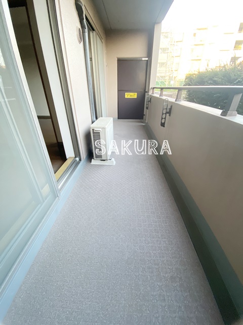 バルコニー　暖かな日差しのふりそそぐバルコニー♪