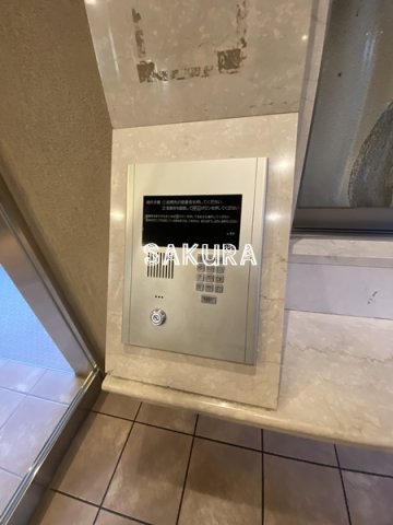 セキュリティ　不審者、勧誘員をシャットアウトできるオートロックです♪