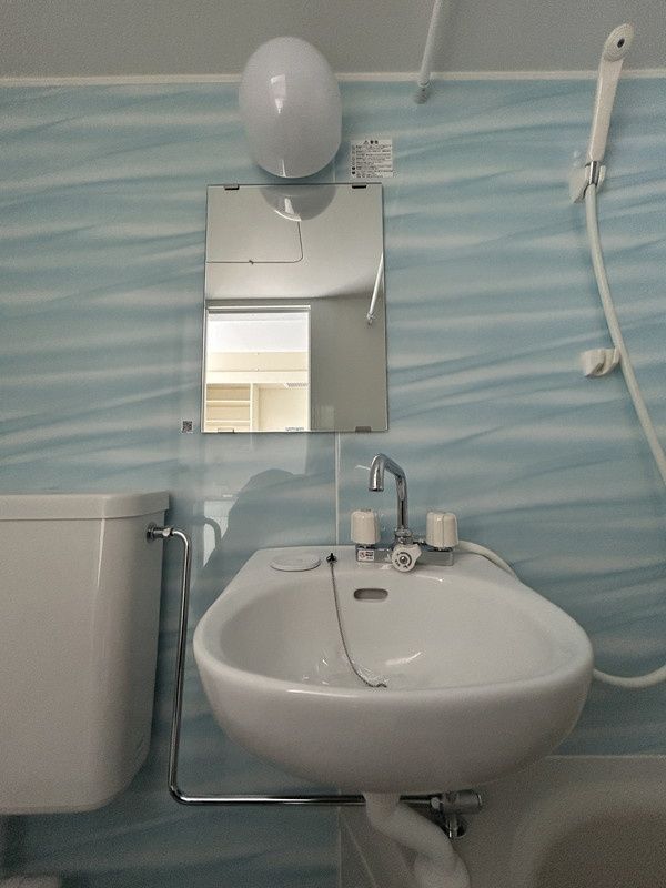 洗面設備　※全て別号室のお写真。内装等参考にしてください。