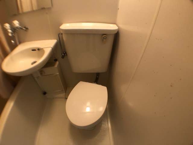 トイレ　浴室内にトイレがあります☆