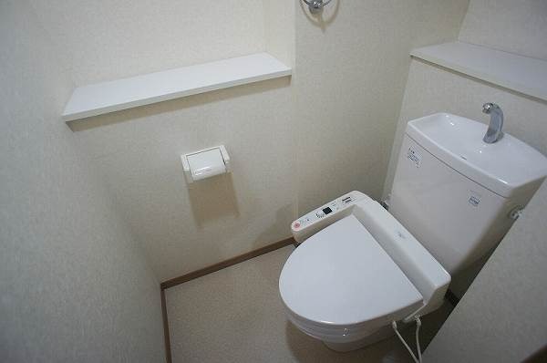 トイレ　別号室