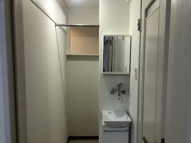 洗面設備　内装前