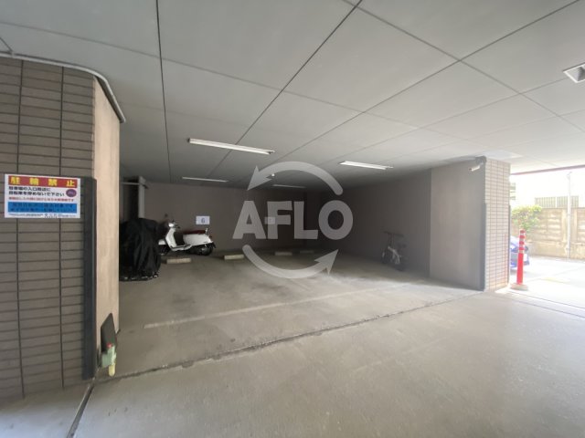 駐車場　ライフ北梅田　駐車場