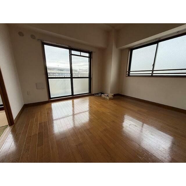 居室・リビング　物件画像