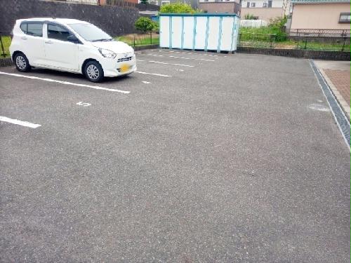 駐車場　20台分