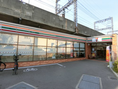 コンビニ　セブンイレブン 寝屋川八坂町西店（コンビニ）まで494m