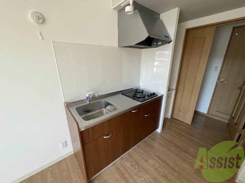 キッチン　キッチンはシステムキッチンです。お料理が捗りそうです。