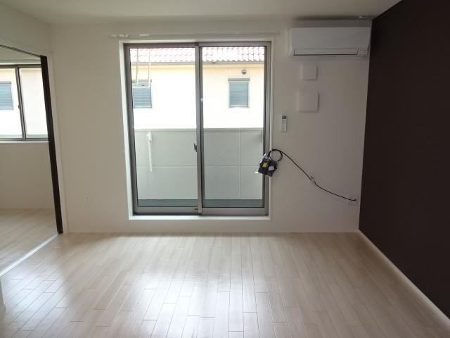 駐車場　リビング