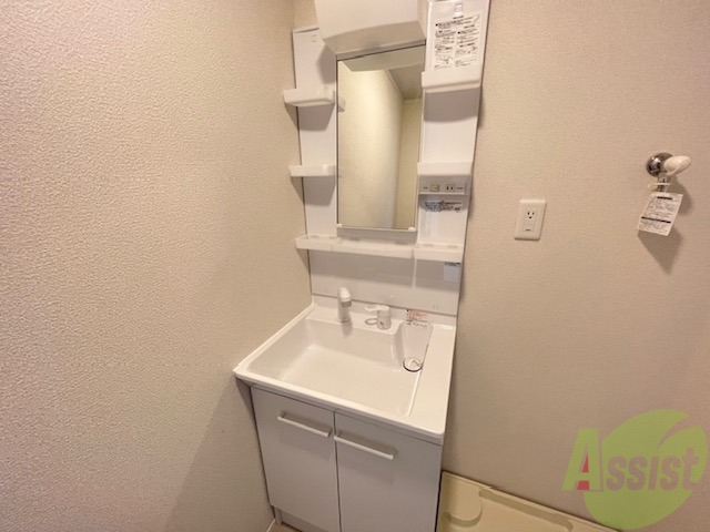 洗面設備　洗面台は独立しています。朝の身支度はこちらでどうぞ～