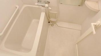 バス・シャワールーム　※別部屋写真参照