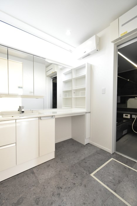 洗面設備　広々とした洗面室