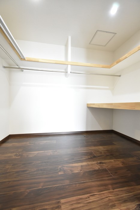 収納　ウォークインクローゼット