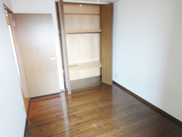 収納　同物件別号室の写真です。