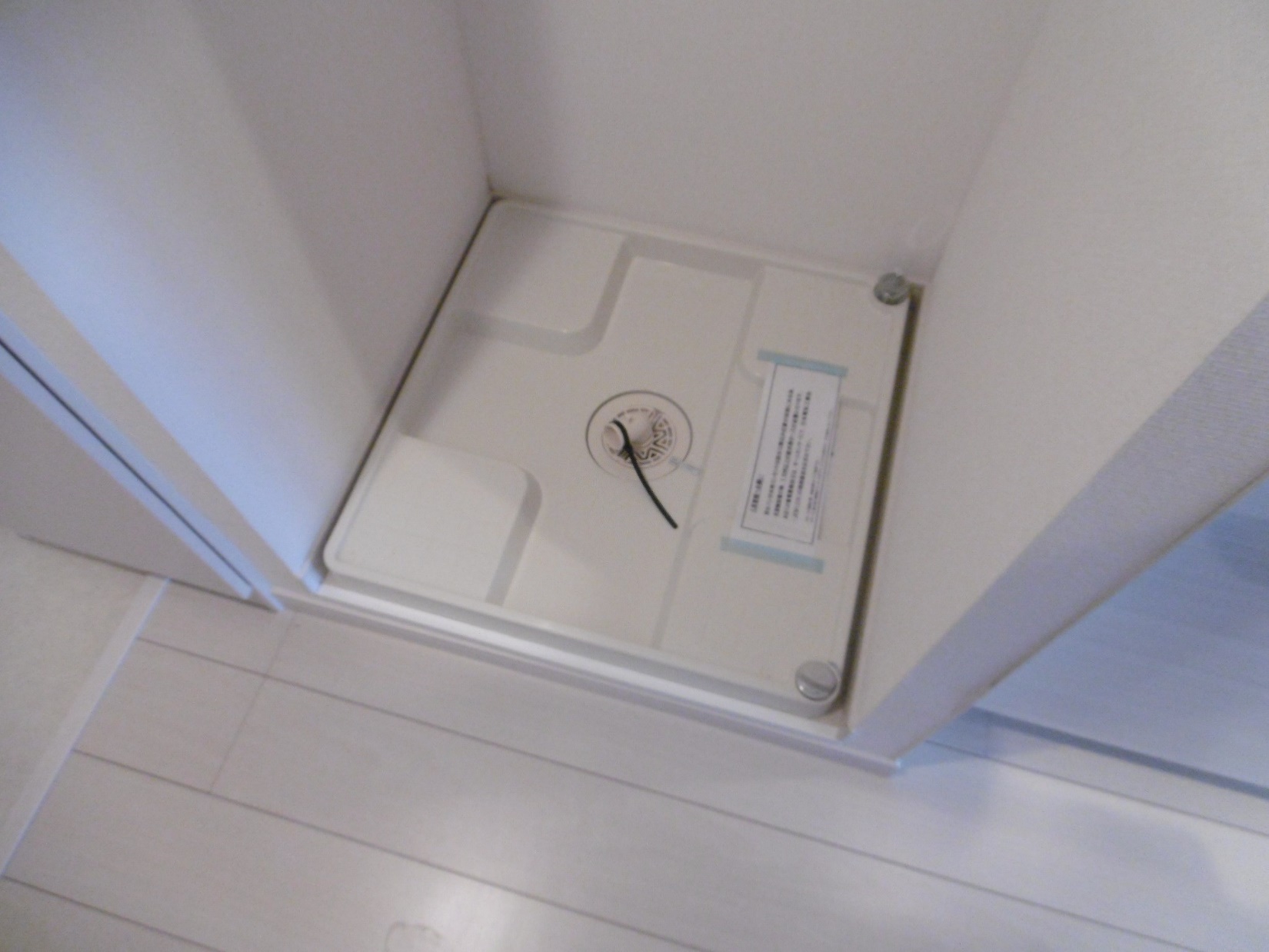 洗面設備　防水パンも付いております！