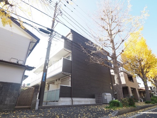 建物外観　鉄骨造3階建てのアパートです。