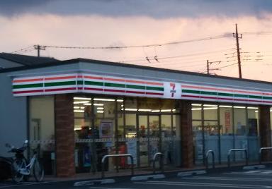 コンビニ　セブンイレブン 松戸古ヶ崎五差路店（コンビニ）まで350m