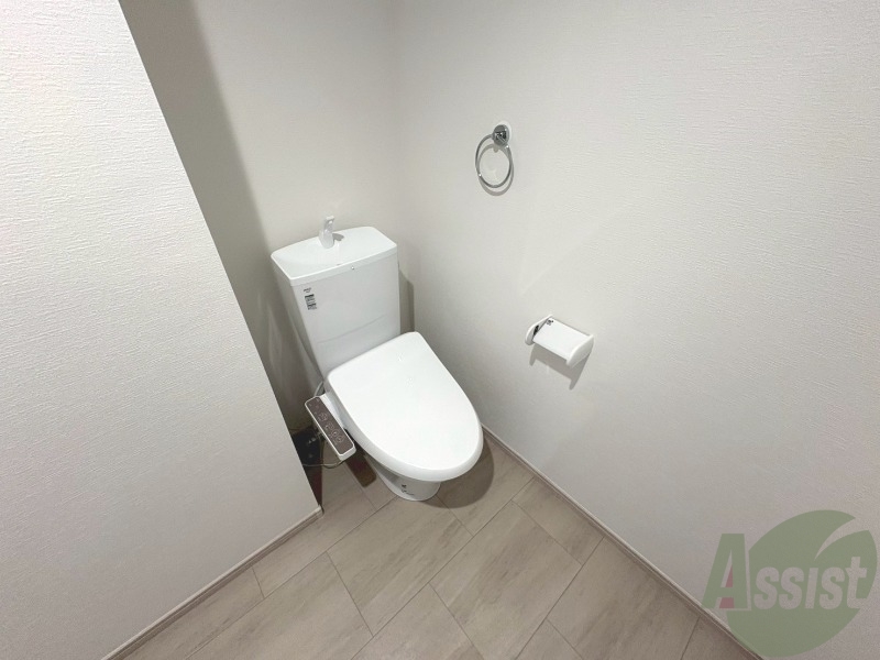 トイレ　ウォシュレットが付いてるのは嬉しいですね。