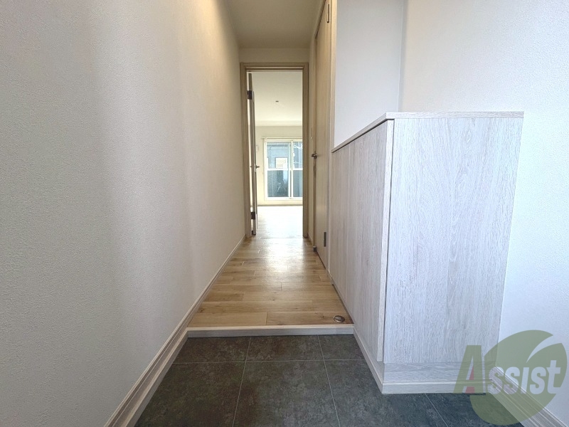 玄関　玄関のスペースが広いので開放感がありますね。