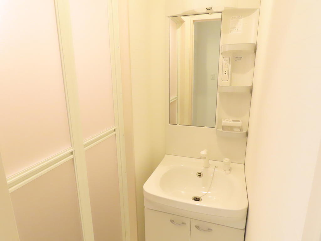 洗面設備　※独立洗面台・シャワーヘッド