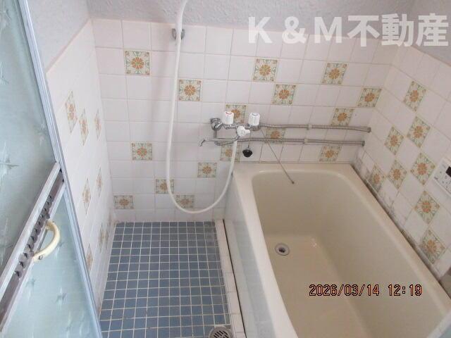 バス・シャワールーム　日々の疲れを癒すお風呂付です