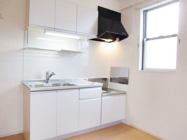 キッチン　コンパクトなキッチンで掃除もラクラク