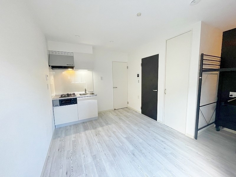 居室・リビング　★洋室8.8帖★