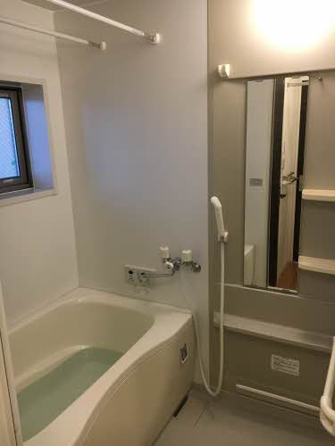 バス・シャワールーム