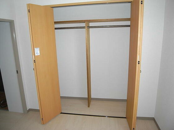 収納　写真は同タイプのお部屋です