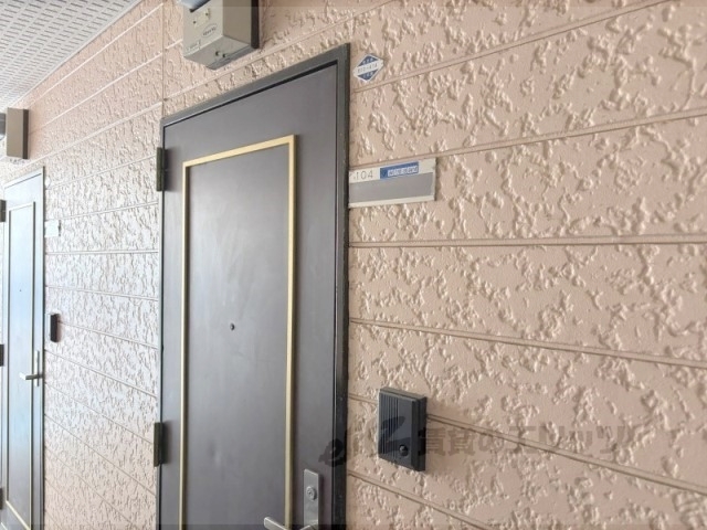 玄関　インターホン