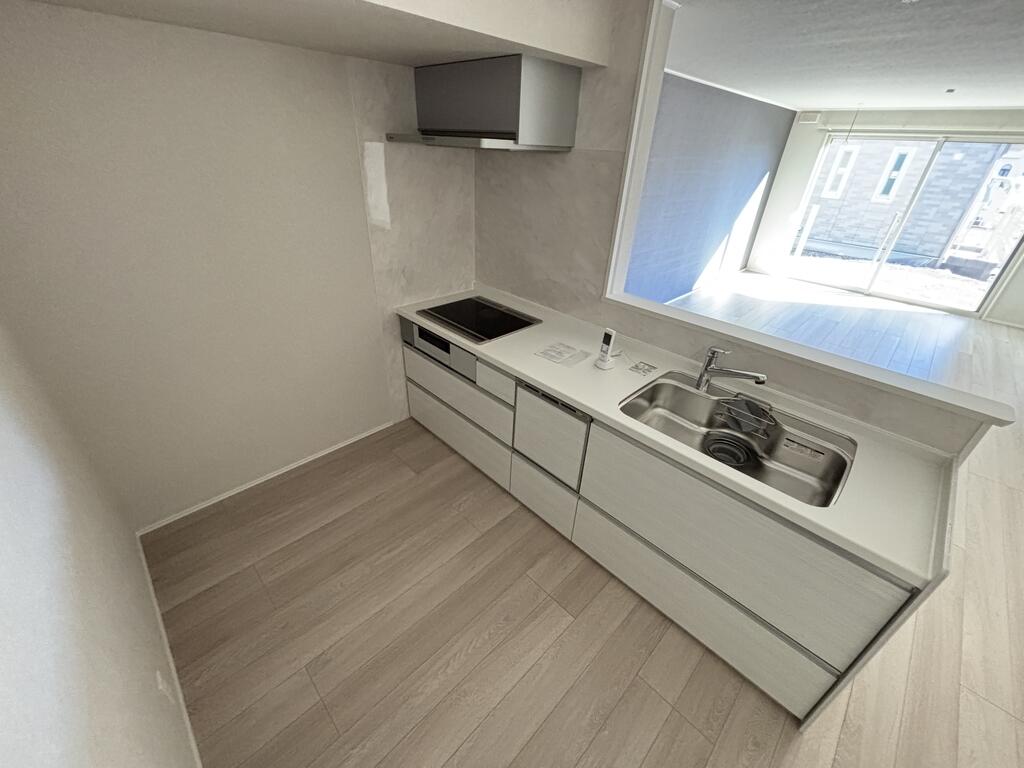 キッチン　食洗器付きの大きなカウンターキッチンです♪