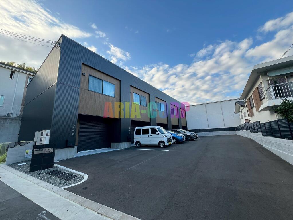 その他共有部分　敷地内も広く前面に各お部屋駐車2台OK◎計3台駐車可能です！