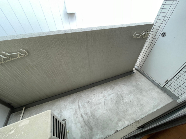 バルコニー　大きなベランダ付きです