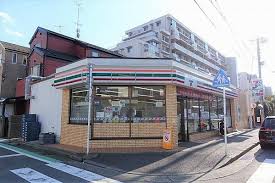 コンビニ　セブンイレブン横浜大豆戸町店（コンビニ）まで211m