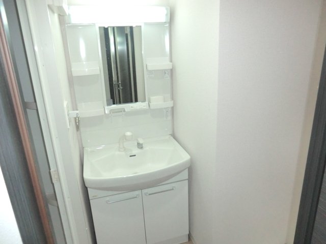 洗面設備　独立洗面化粧台付きでおすすめです！