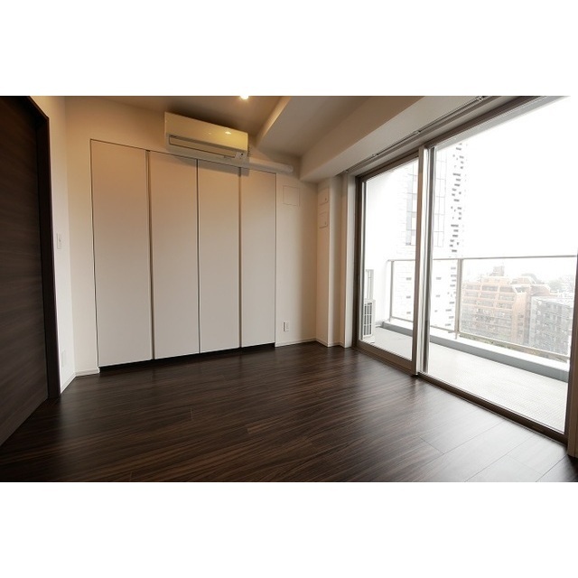 居室・リビング　内観1