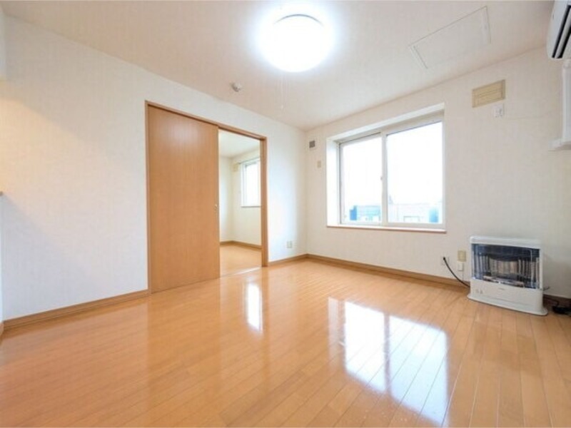 居室・リビング　退去予定につき反転タイプの画像です。