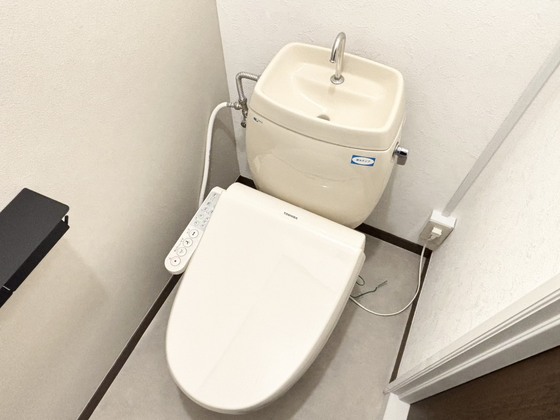 トイレ　シャワー付きトイレ