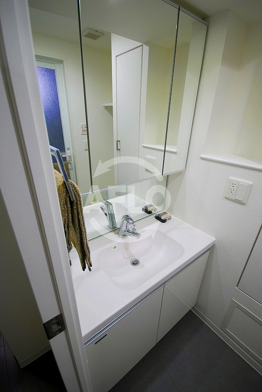 洗面設備　アーバネックス心斎橋　独立洗面台