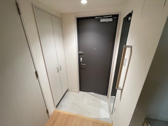 玄関　※別部屋の写真です