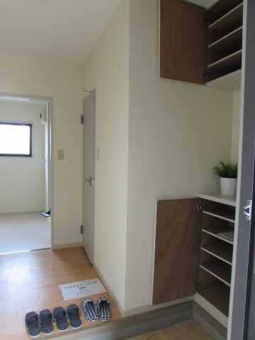 収納　たっぷり収納できるシューズボックス　※写真は201