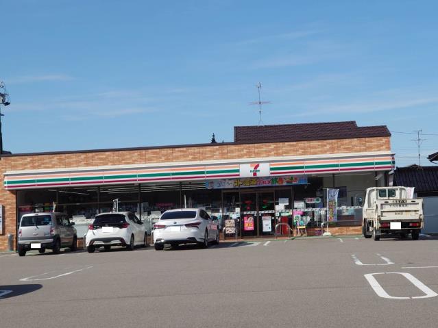 コンビニ　セブン－イレブン射水一番町店（コンビニ）まで297m