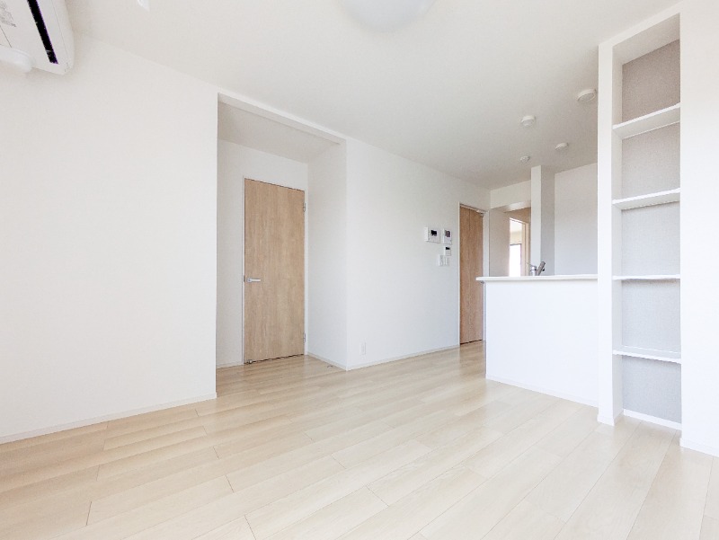 居室・リビング　図面と現状に相違がある場合には現状を優先