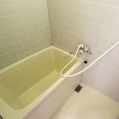 バス・シャワールーム　※写真は別号室のものですので現状優先とさせていただきます