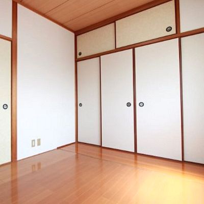 居室・リビング　※写真は別号室のものですので現状優先とさせていただきます