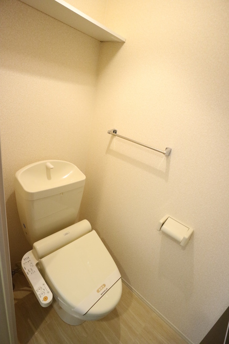 トイレ　トイレ(温水洗浄暖房便座)