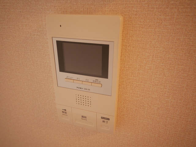 セキュリティ　★モニター付きのインターホンで防犯面も安心です★