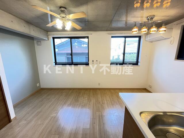 居室・リビング　ゆったりとした居間です