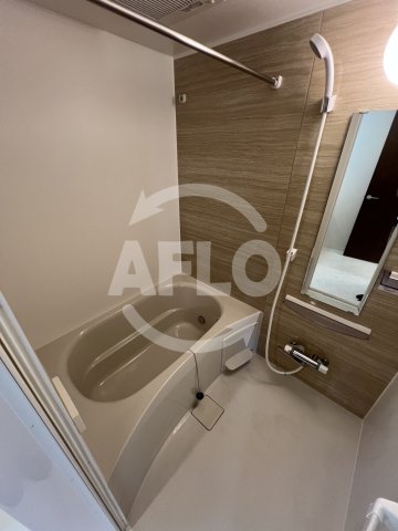 バス・シャワールーム　カーサ・ロングール　浴室